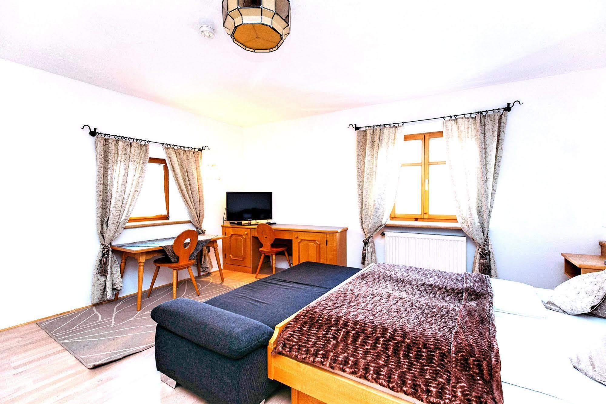 Gasthof Zum Schupfen Hotel Innsbruck Luaran gambar