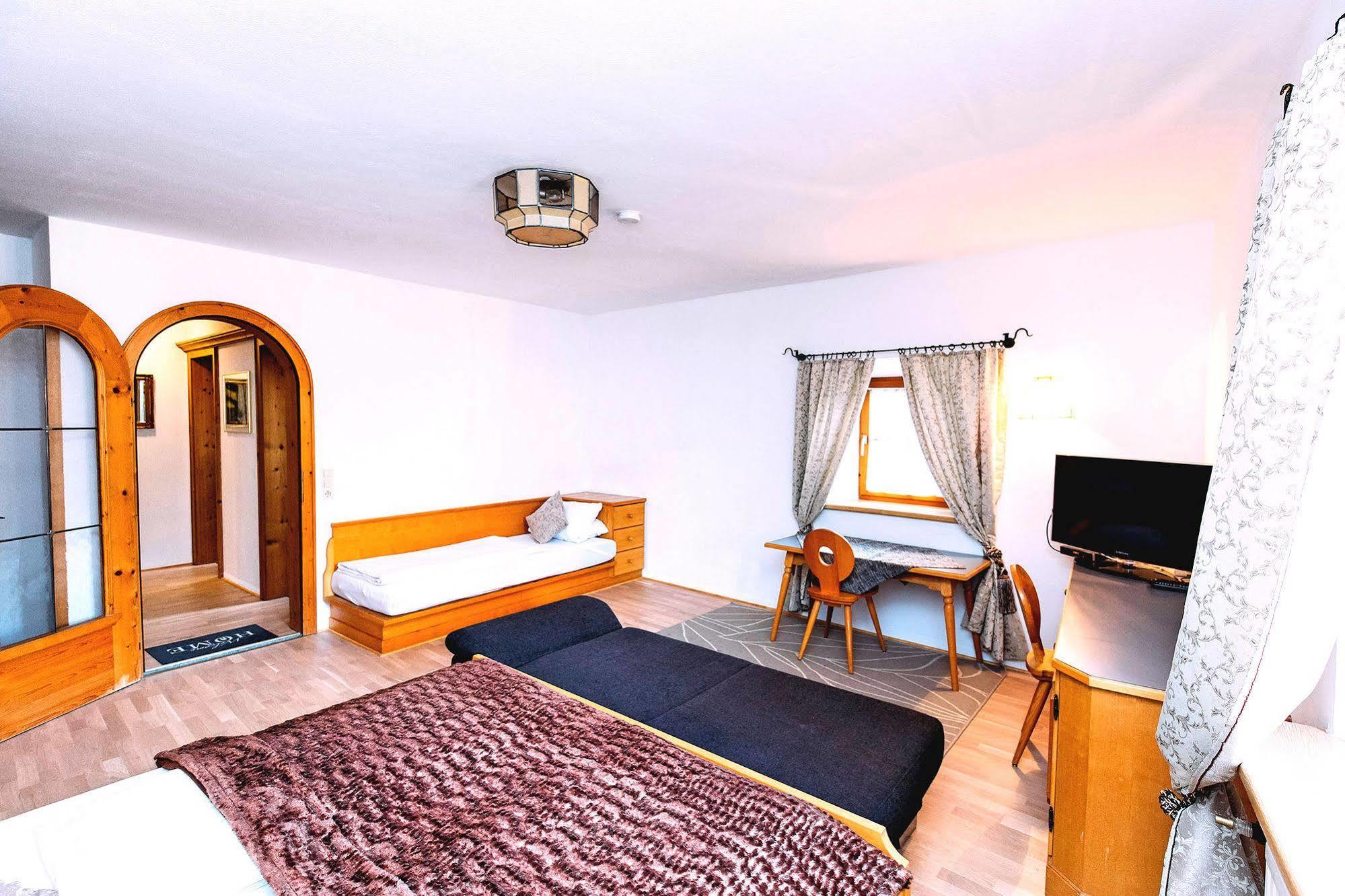 Gasthof Zum Schupfen Hotel Innsbruck Luaran gambar